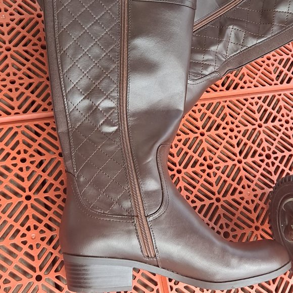 Liz Claireborne Boots size 9M Brown - Picture 2 of 3